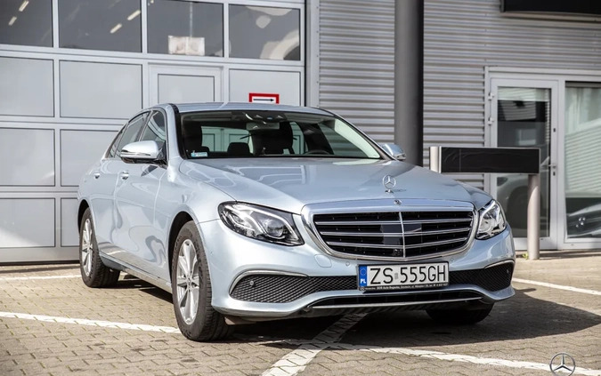 Mercedes-Benz Klasa E cena 134900 przebieg: 66859, rok produkcji 2017 z Kańczuga małe 277